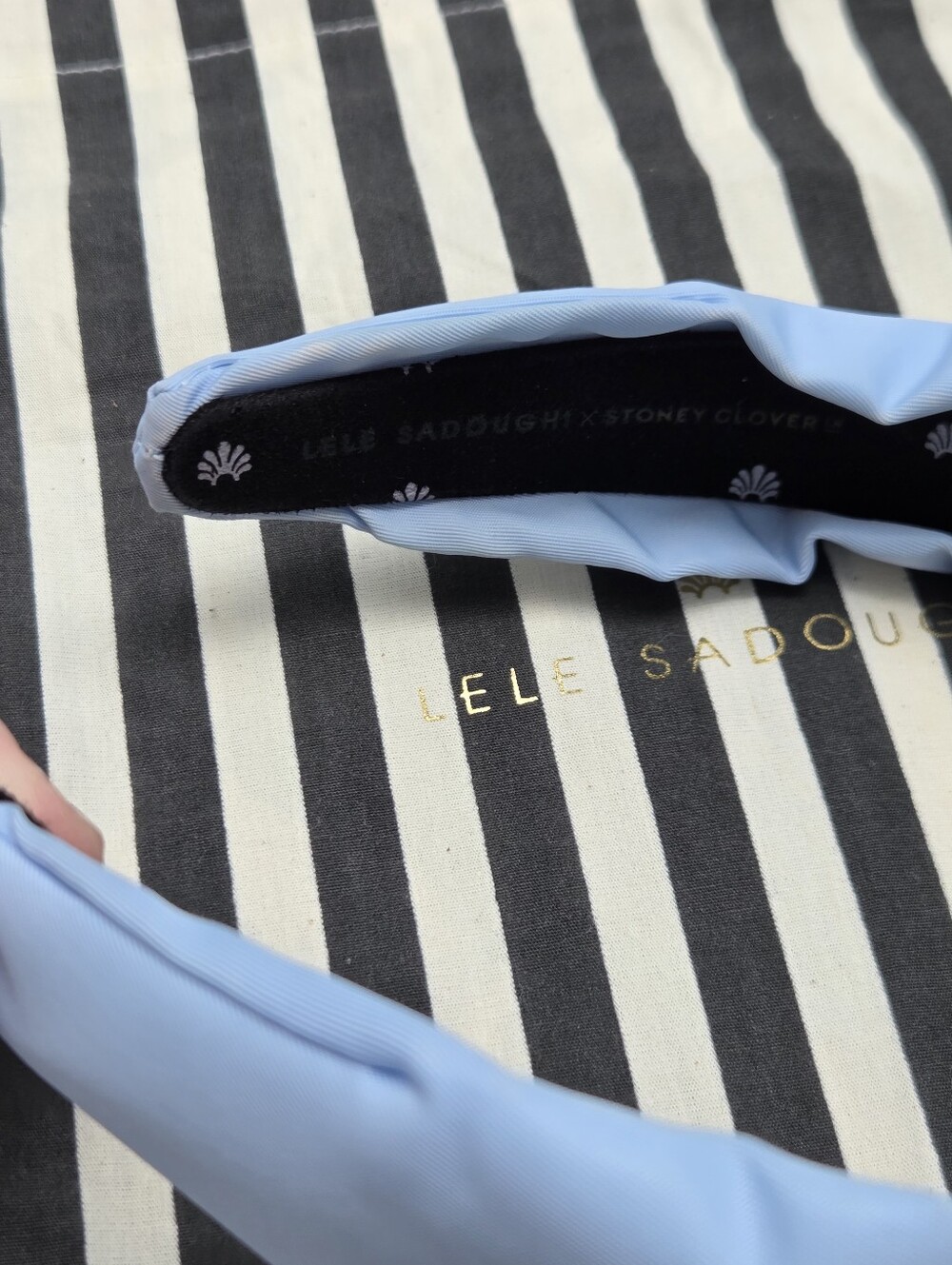Lele Sadoughi Periwinkle Non-embellished Headband - Picture 3 of 7